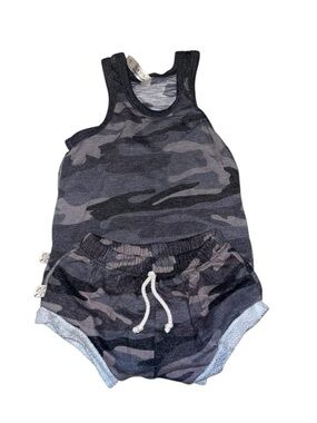 Childhoods Clothing Toddler Boys Size 2T Black Camo Tank Shorts Set